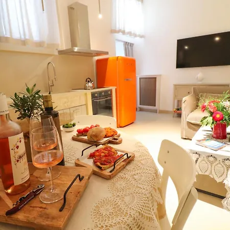 Bacchus Luxury Historic Center, Jacuzzi & Parking * Otrante