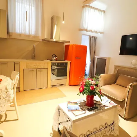Bacchus Luxury Historic Center, Jacuzzi & Parking Hébergement de vacances Otrante