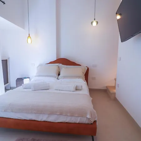 Dom wakacyjny Bacchus Luxury Historic Center, Jacuzzi & Parking
